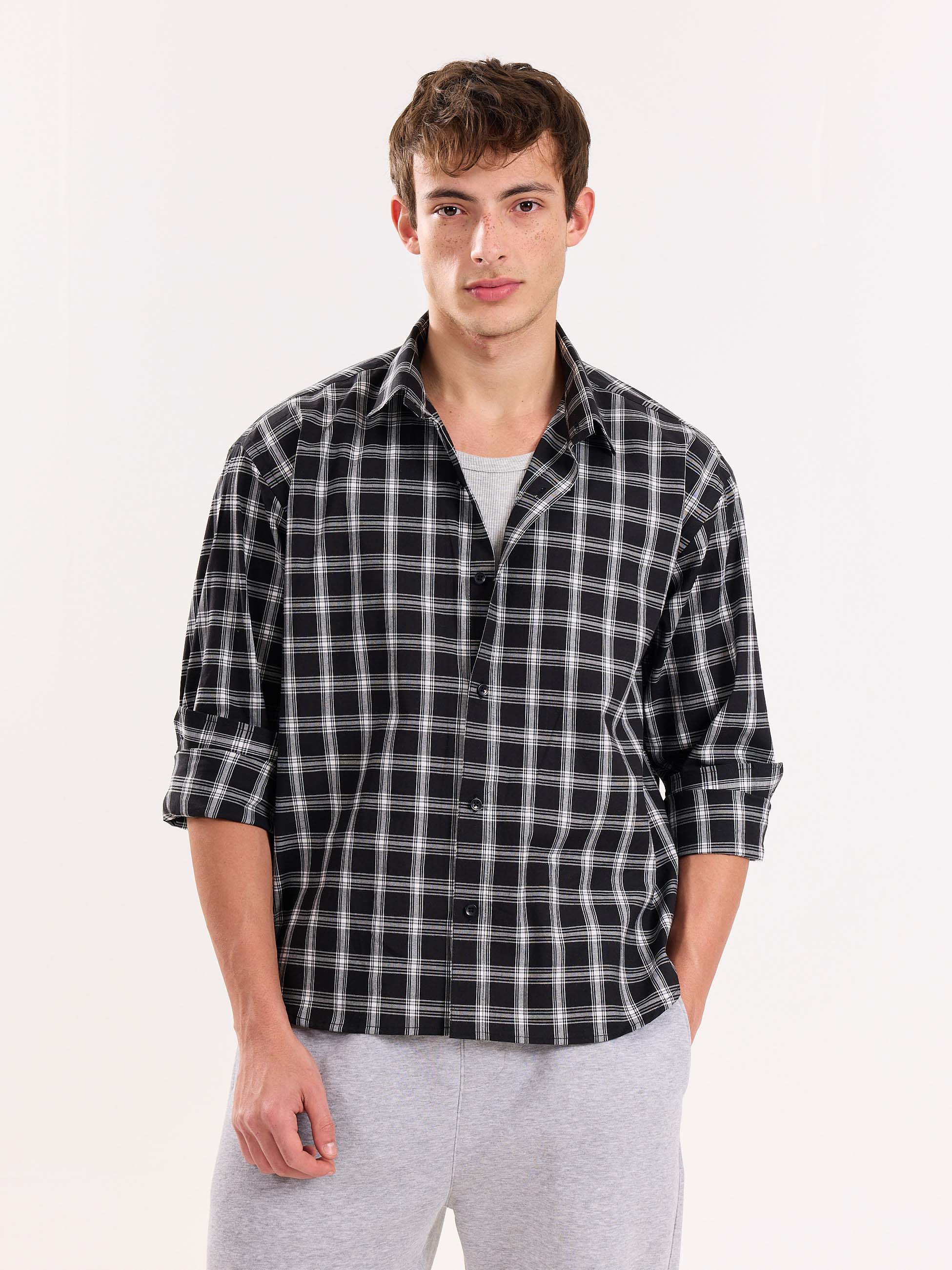 Black Checkered Poplin Cropped Shirt - Image 2