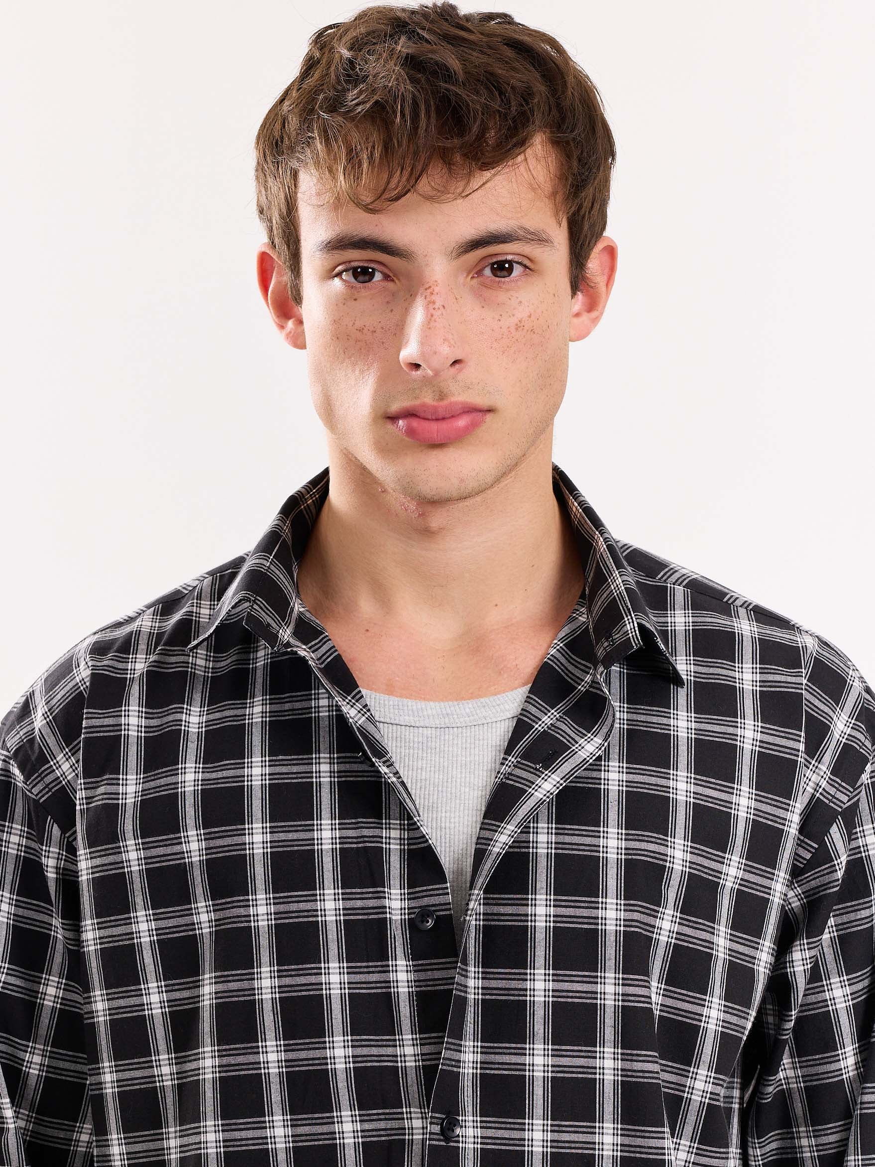 Black Checkered Poplin Cropped Shirt - Image 6