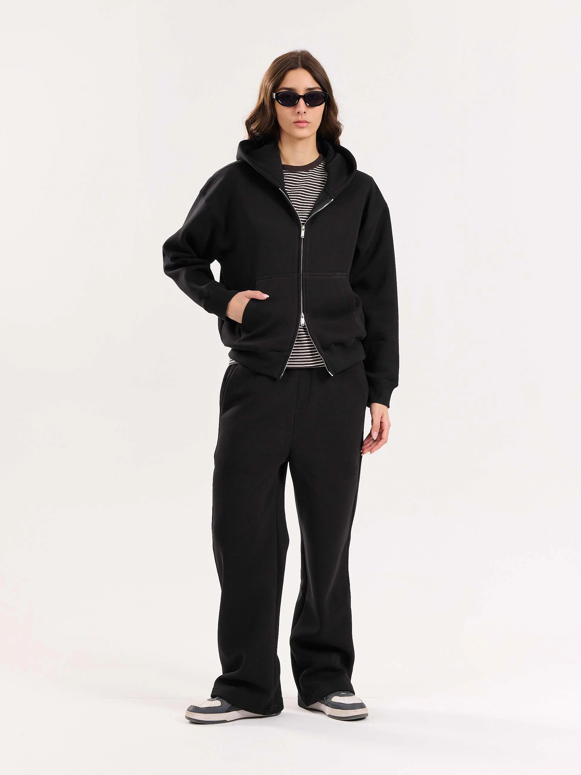 Black Cropped Zip-Up Hoodie - Image 3