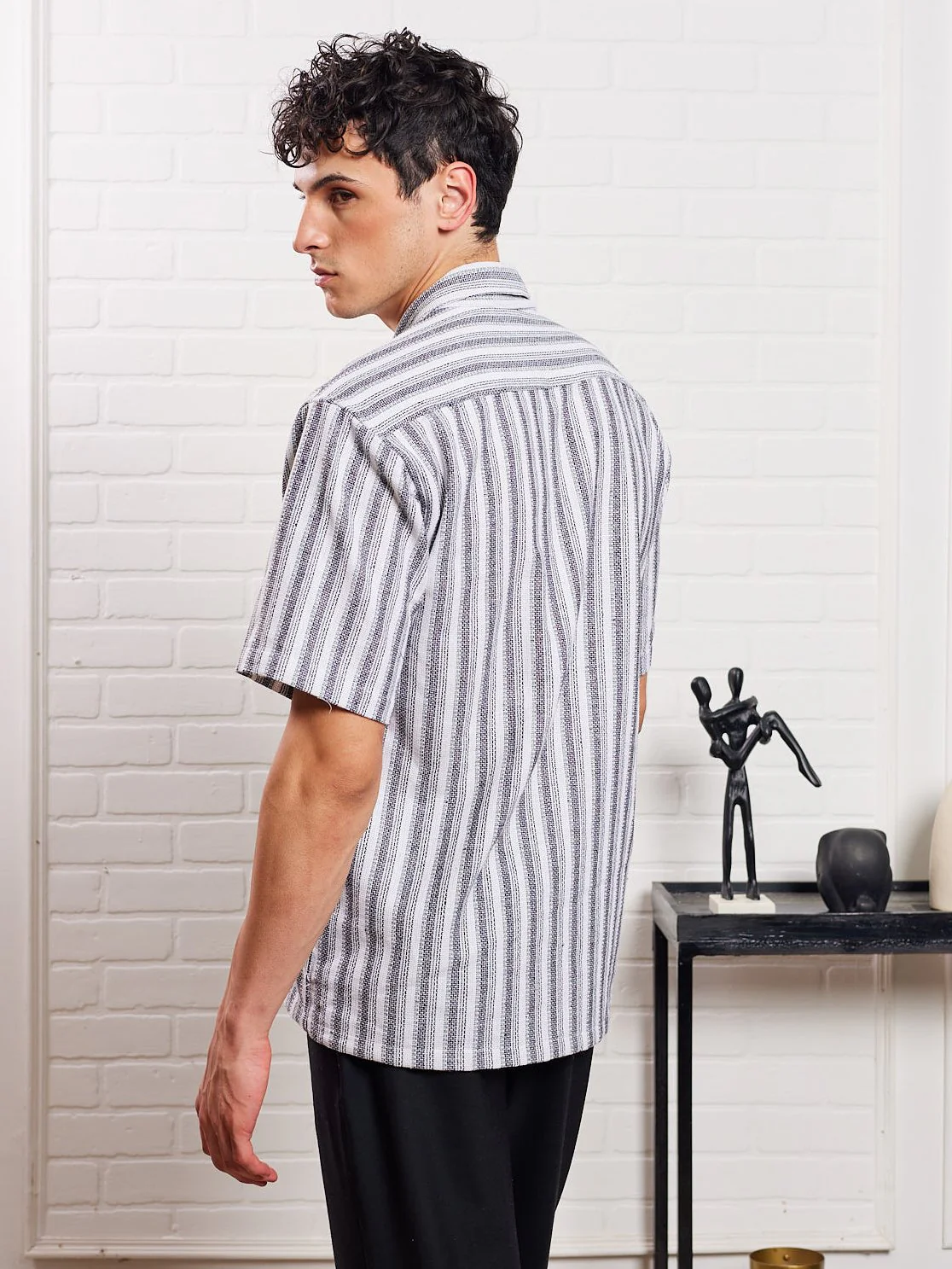Black & White Knit Shirt - Image 6