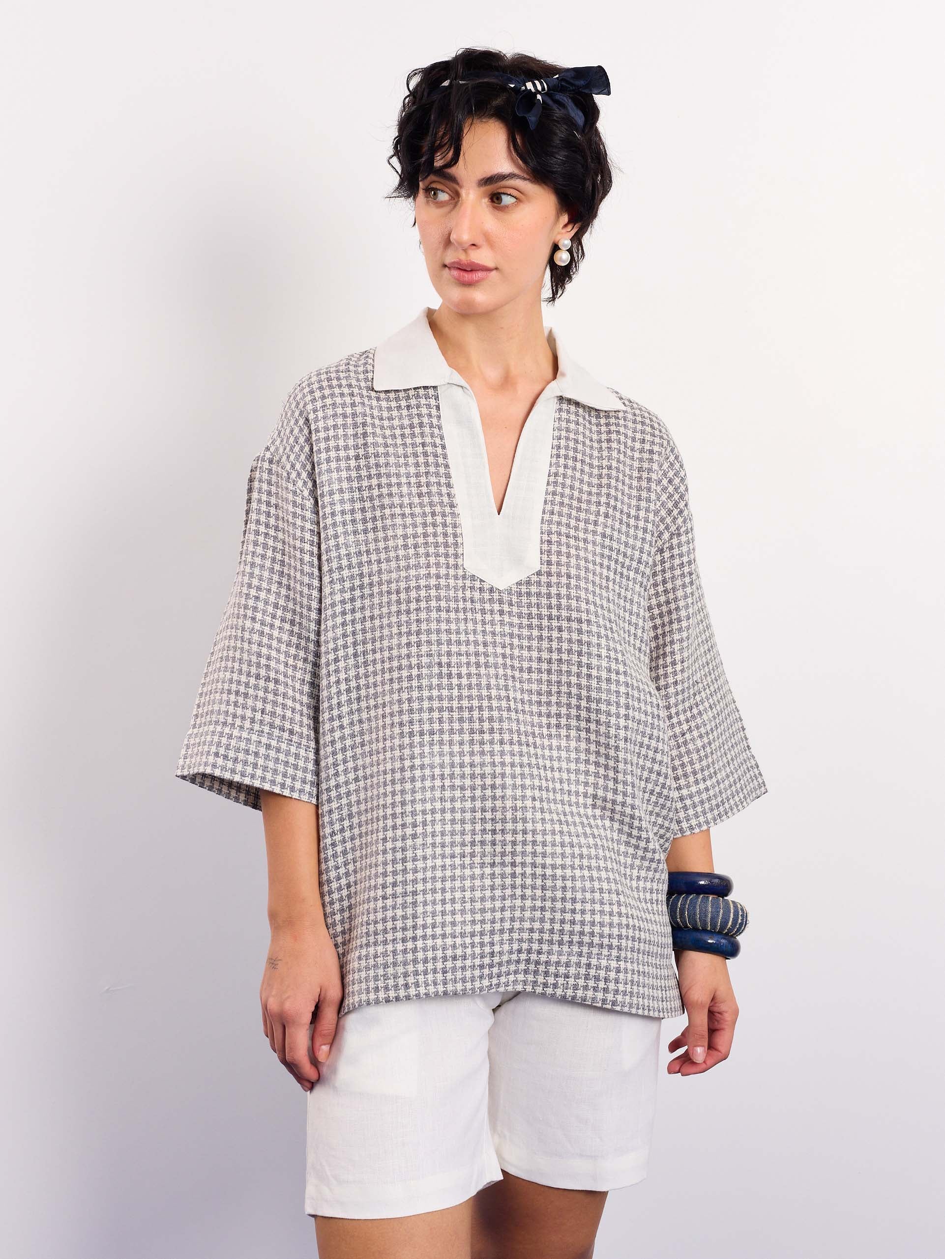 Blue Contrasting Collar Pullover - Image 4