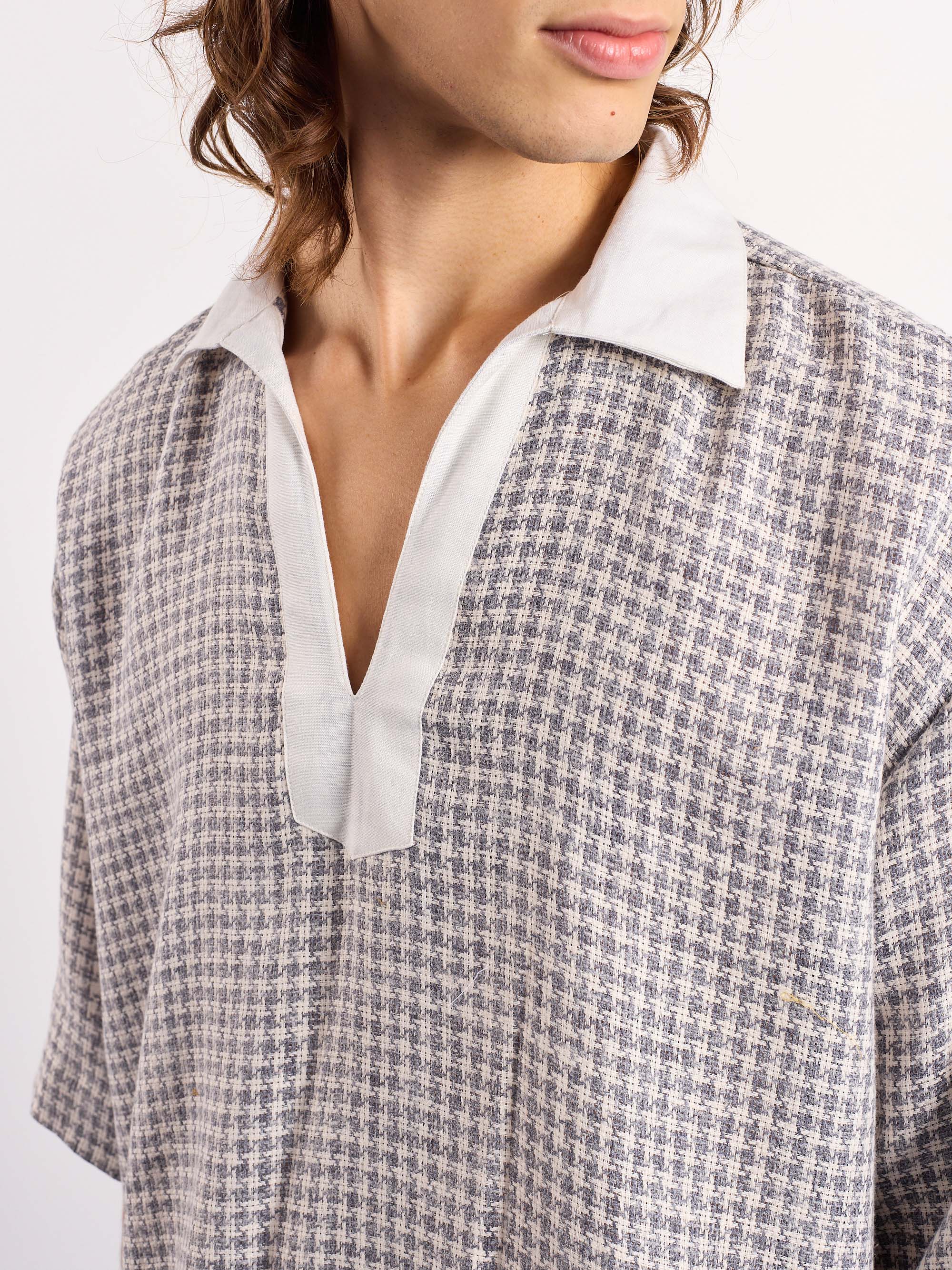Blue Contrasting Collar Pullover - Image 5