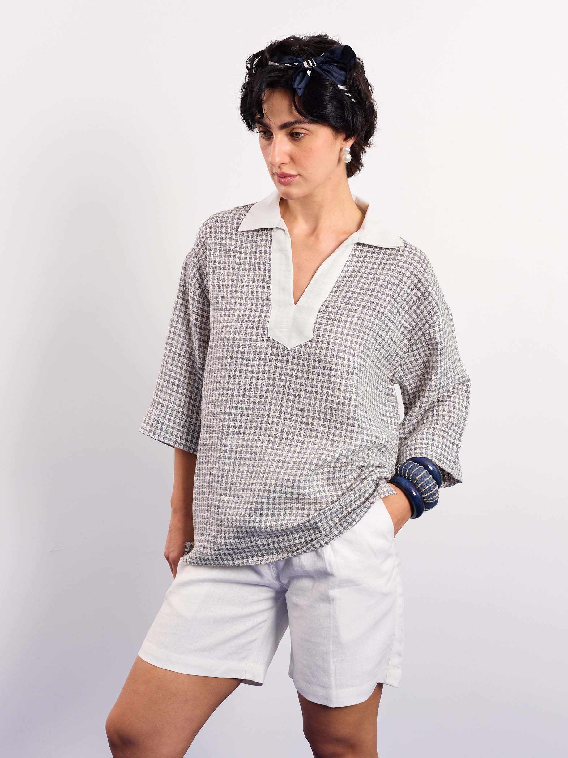 Blue Contrasting Collar Pullover - Image 7