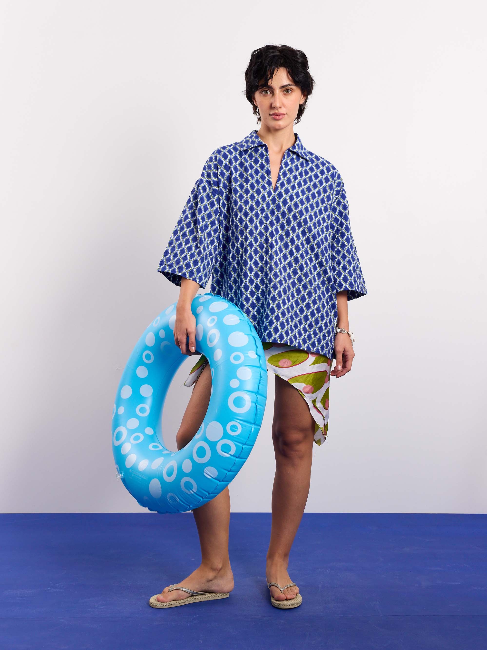 Blue & Green Geometrical Printed Pullover - Image 2