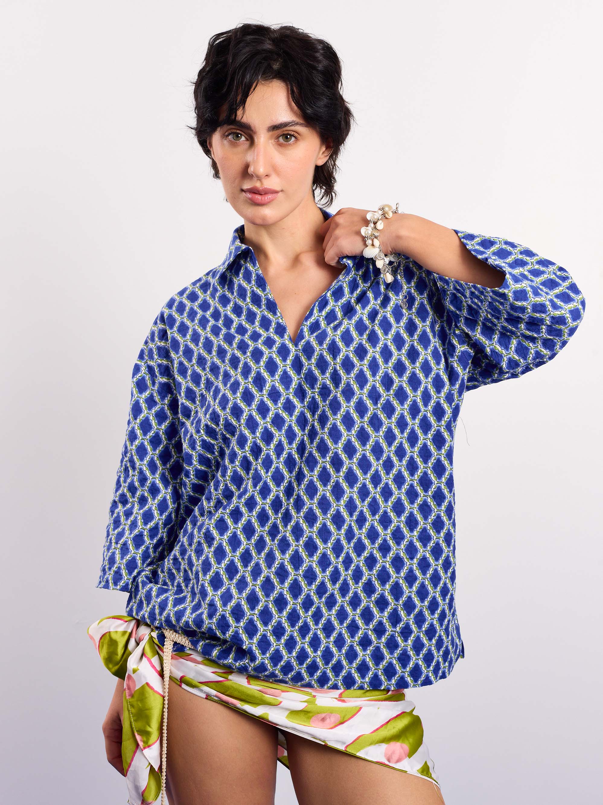 Blue & Green Geometrical Printed Pullover - Image 7