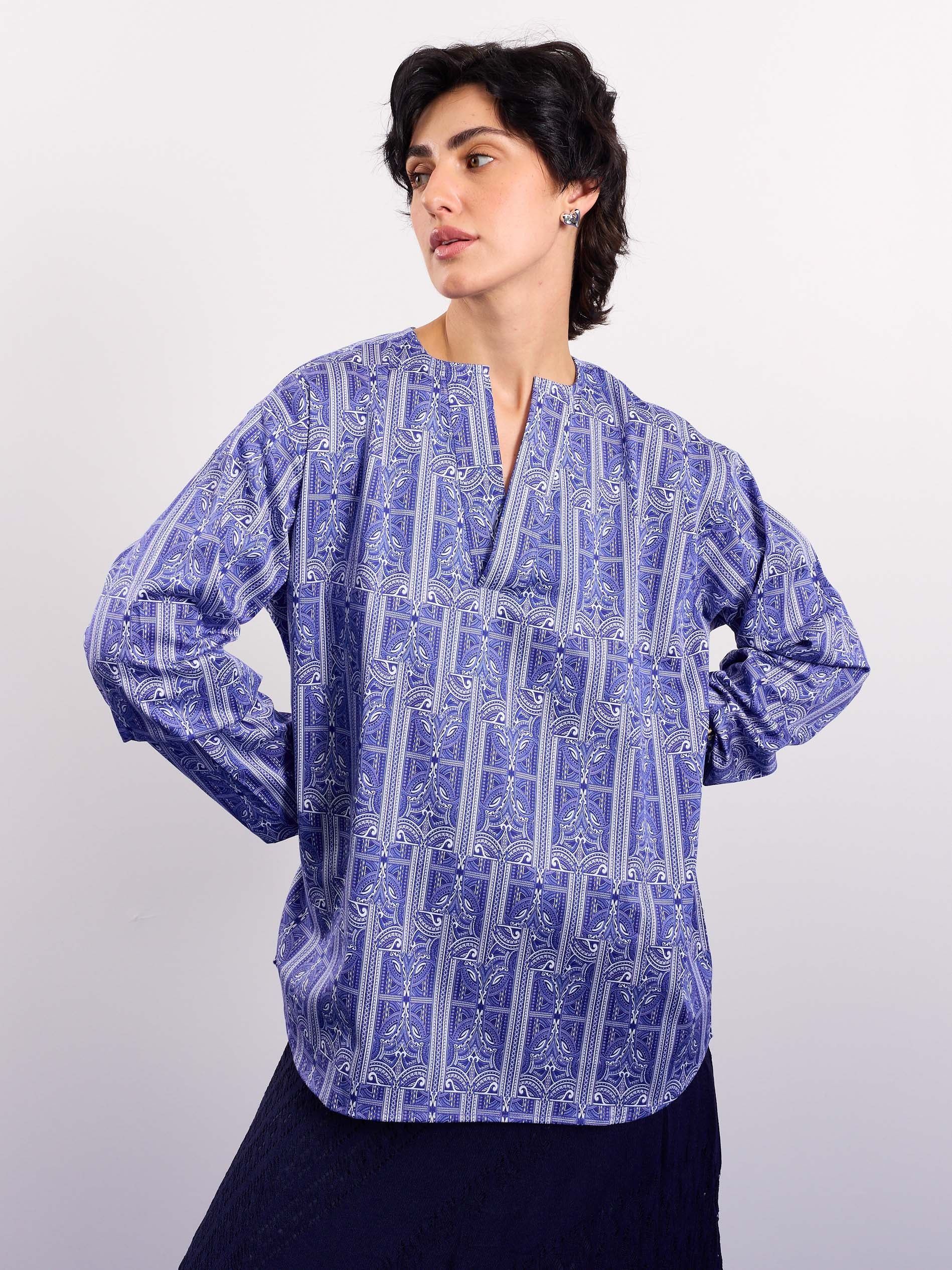 Blue Patterned Satin Pullover - Image 4