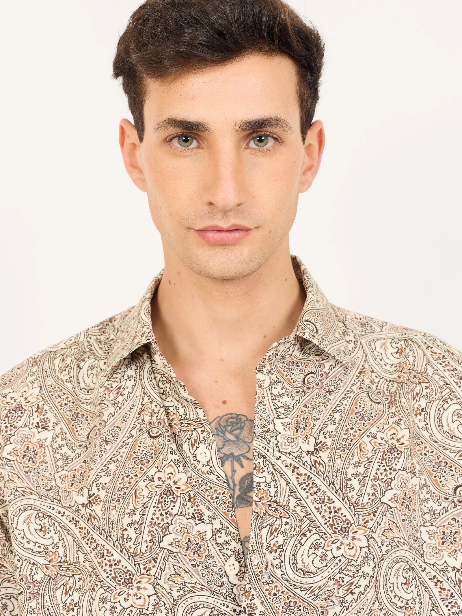 Cream Dream Paisley - Image 3
