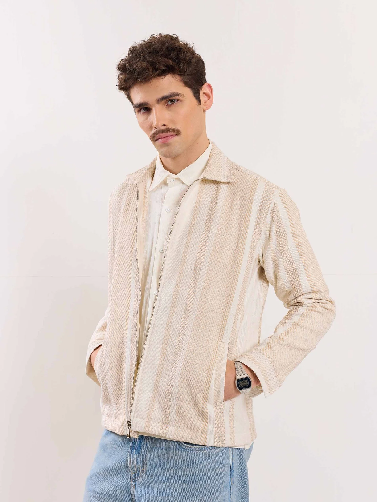 Cropped Fit Textured Zipper Jacket - Image 4