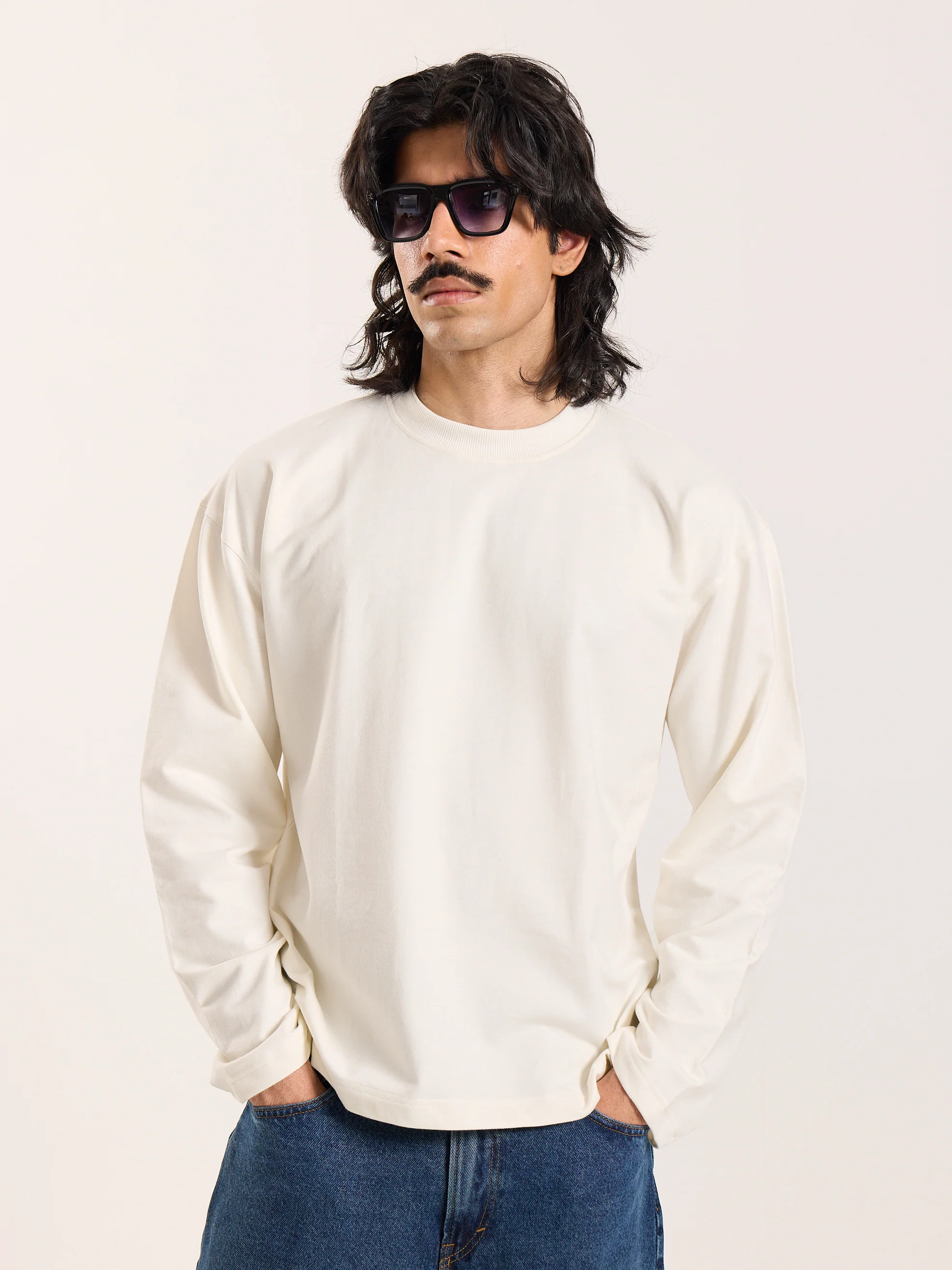Off-White Loose Fit Cropped T-Shirt - Image 3