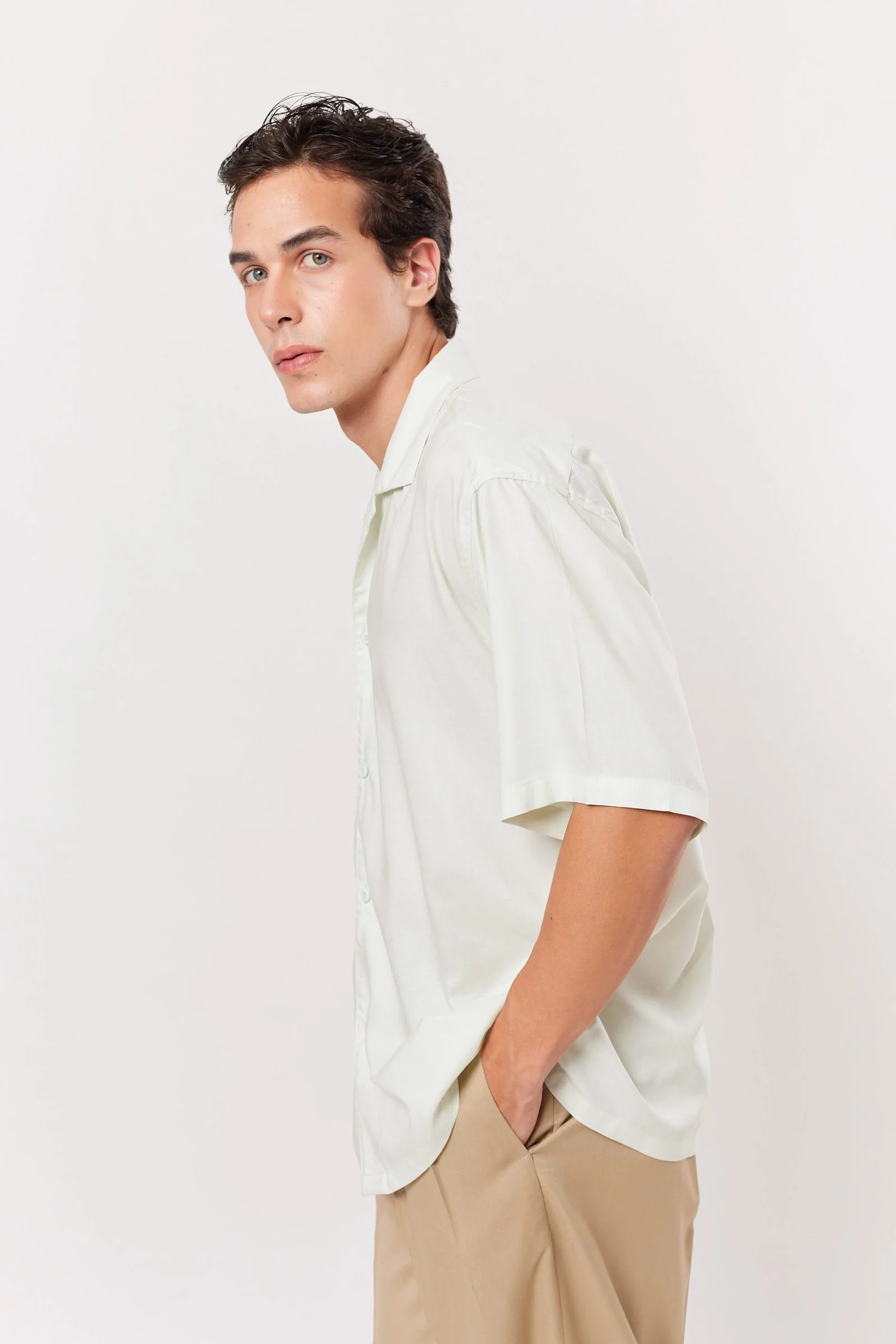 Pearl Resort Shirt - Image 3
