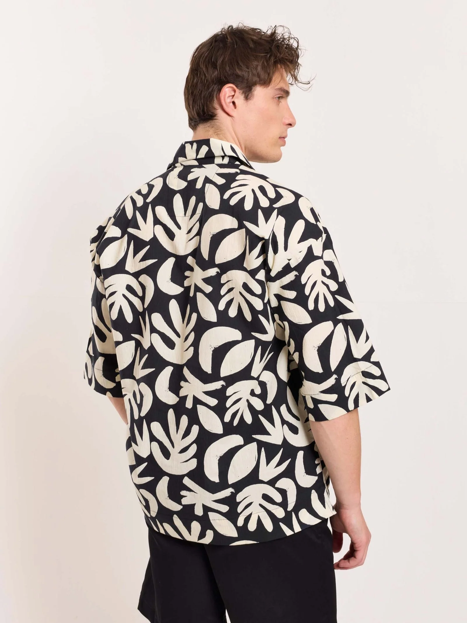 Tropical Printed Pullover - Image 8