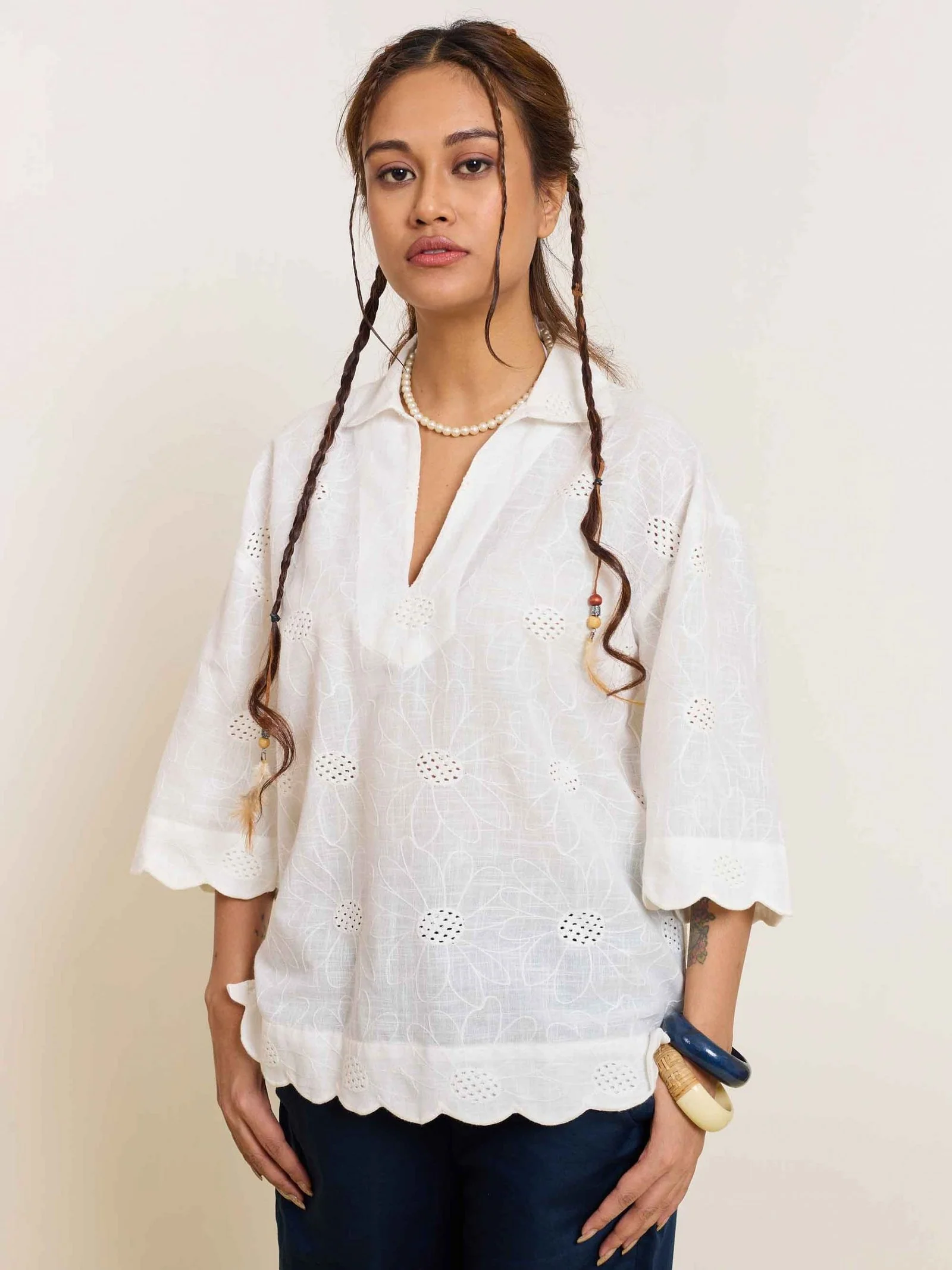 White Daisy Pullover - Image 3